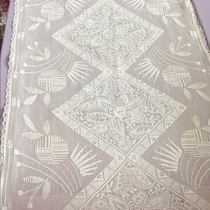 Elegant Table Linen